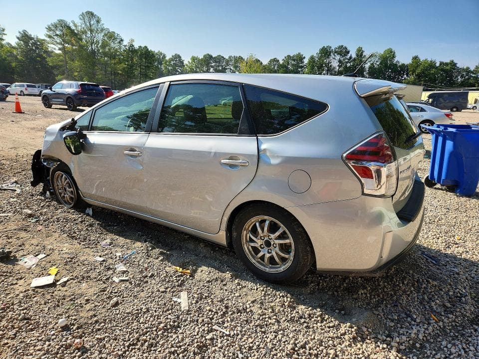 2017 TOYOTA PRIUS V THREE 2