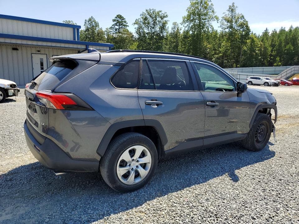 2021 TOYOTA RAV4 LE 3