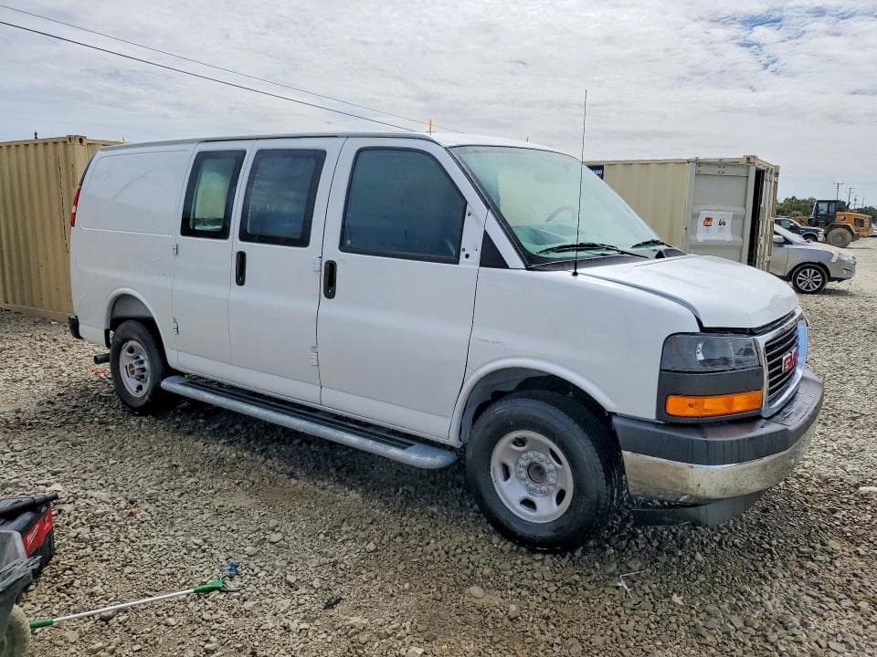 2026 GMC SAVANA G2500 4