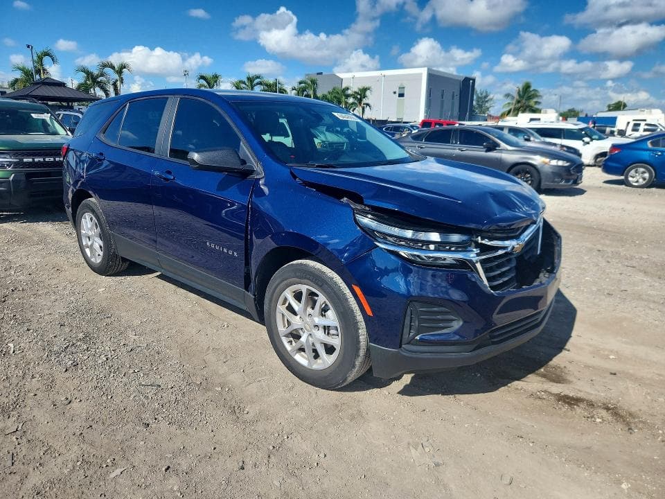 2023 CHEVROLET EQUINOX LS 4