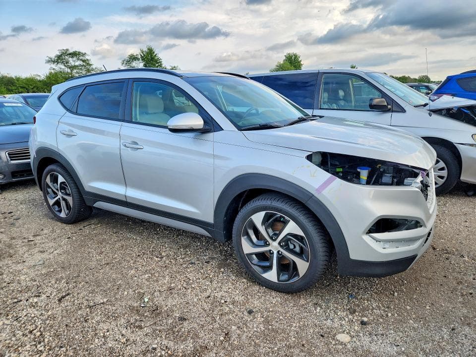 2017 HYUNDAI TUCSON VALUE 4