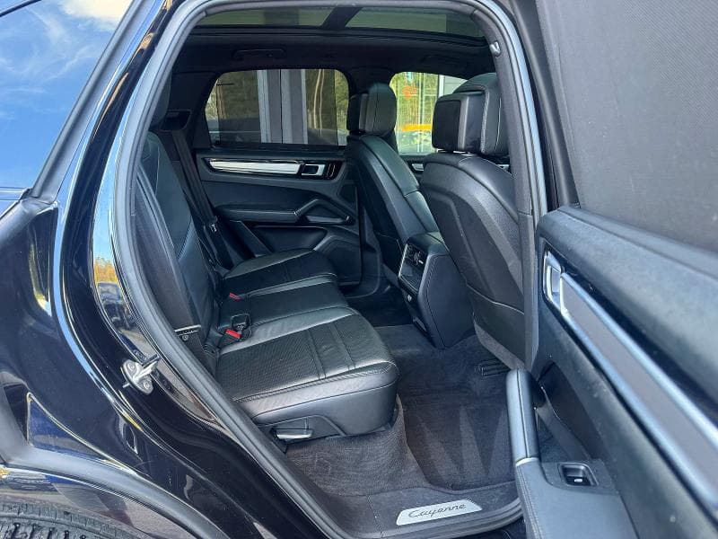 2019 PORSCHE CAYENNE SE HYBRID 6