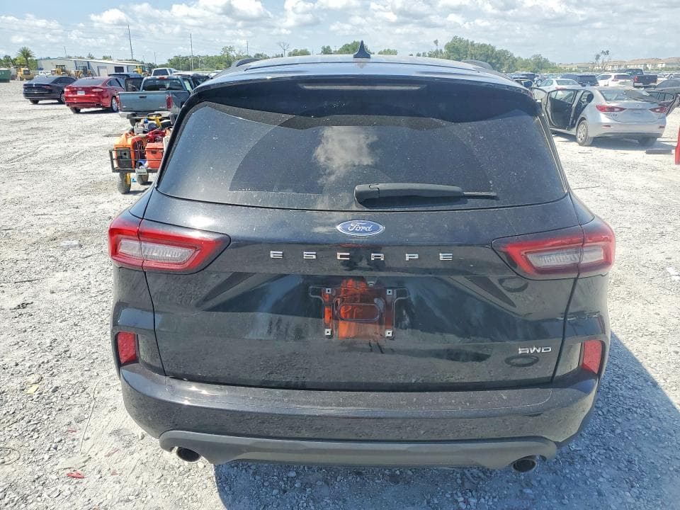 2024 FORD ESCAPE ST LINE 6