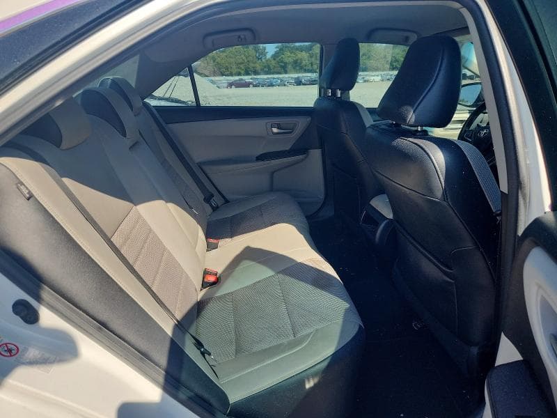 2017 TOYOTA CAMRY SE 10
