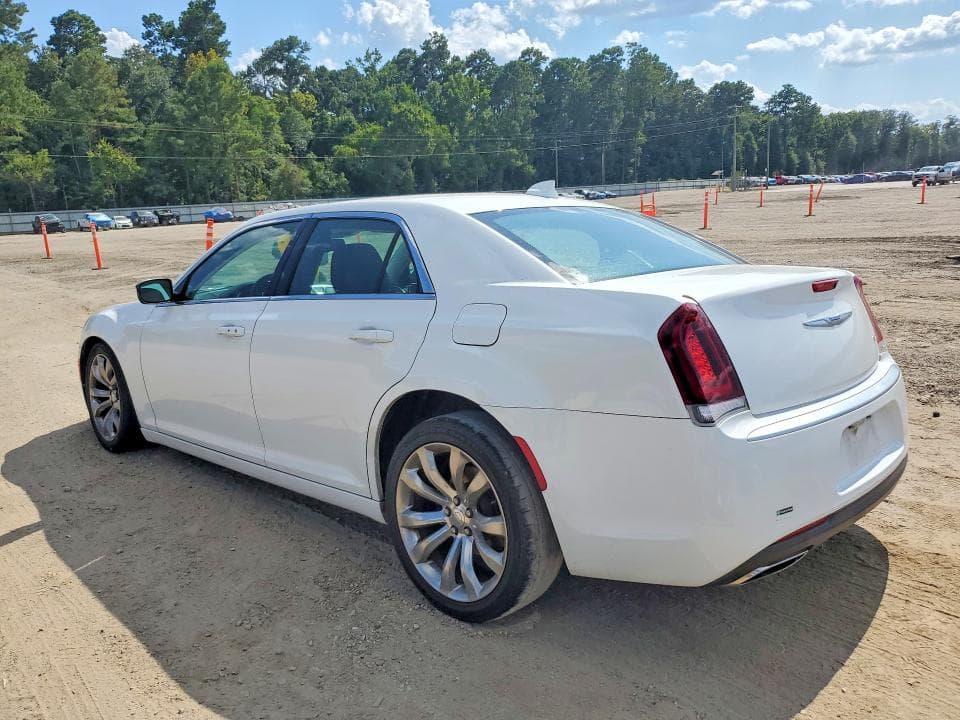 2019 CHRYSLER 300 TOURING 2