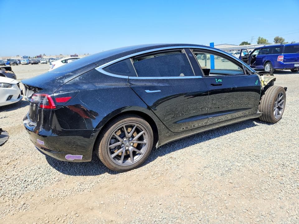 2018 TESLA MODEL 3 3