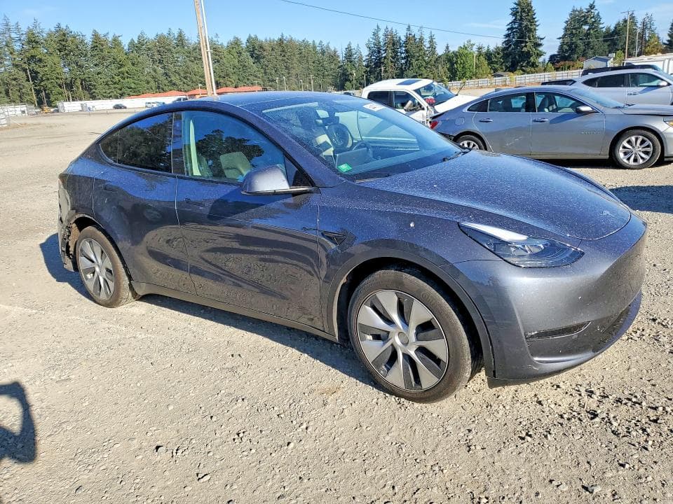 2023 TESLA MODEL Y 4