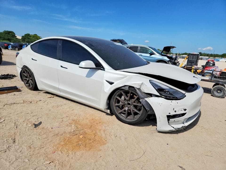 2023 TESLA MODEL 3 4