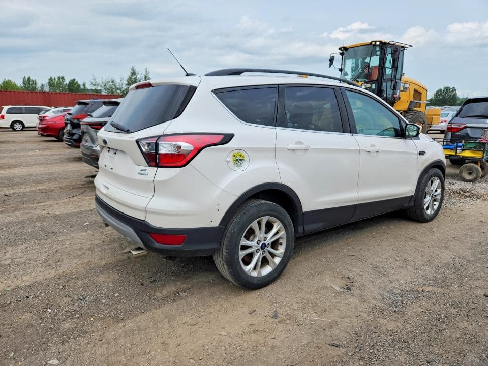 2017 FORD ESCAPE SE 3