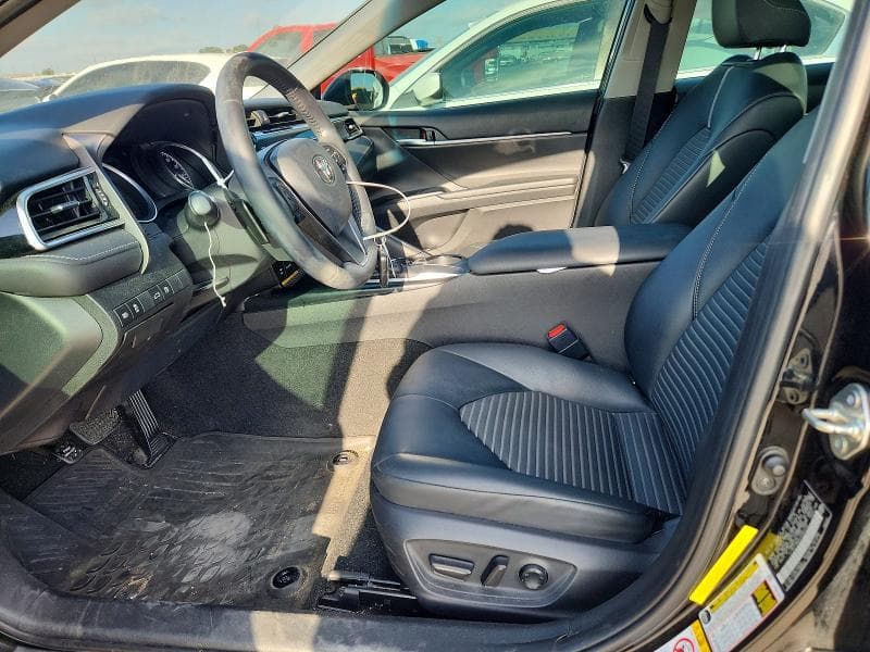 2018 TOYOTA CAMRY SE 7