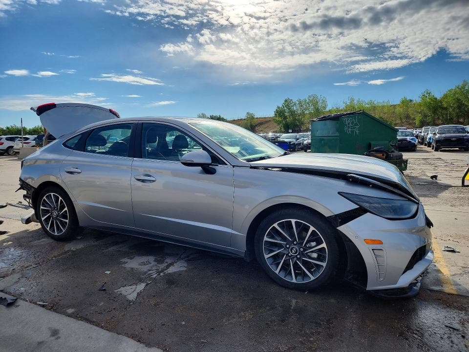 2021 HYUNDAI SONATA LIMITED 4