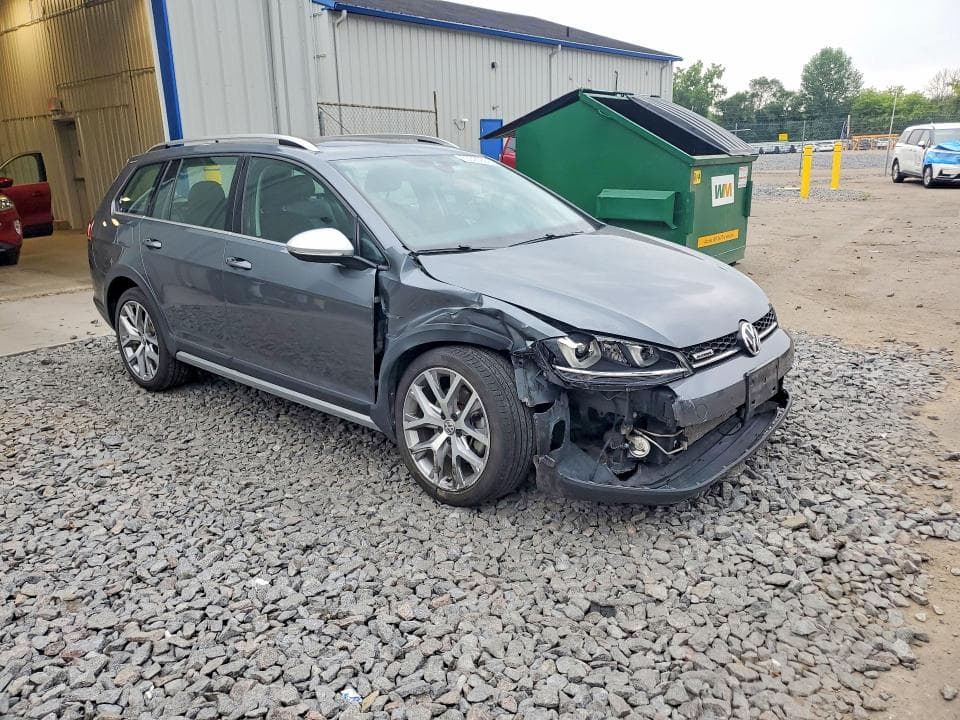 2017 VOLKSWAGEN GOLF ALLTRACK S 4