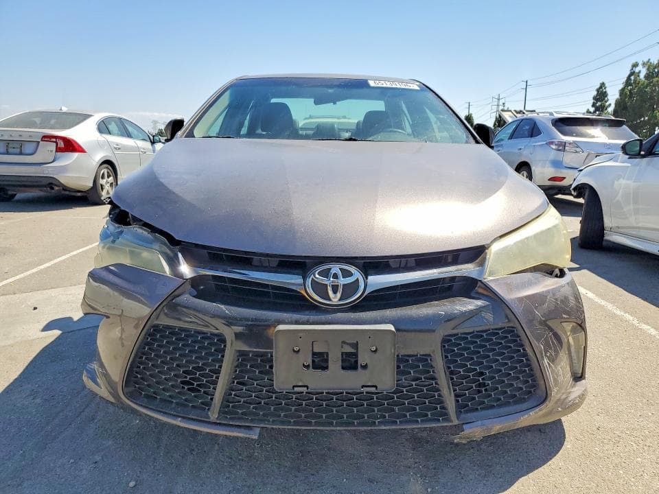 2017 TOYOTA CAMRY SE 5