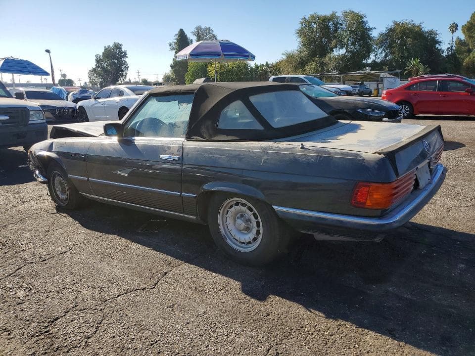 1985 MERCEDES-BENZ 190 2