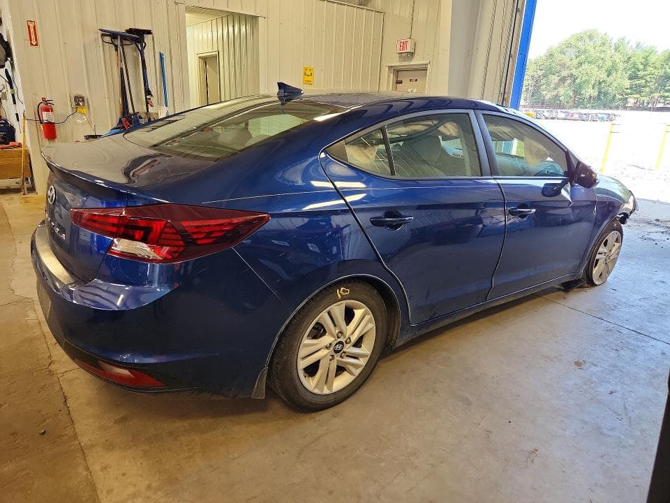 2020 HYUNDAI ELANTRA SEL 3