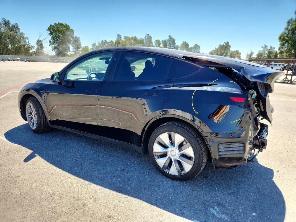 2023 TESLA MODEL Y 2