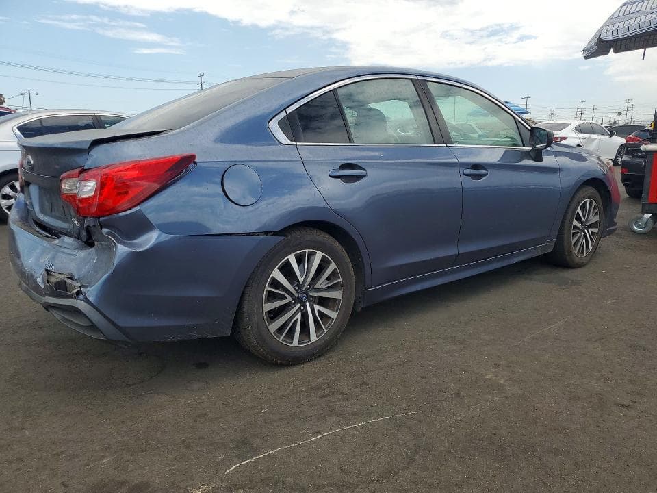 2018 SUBARU LEGACY 2.5I 3