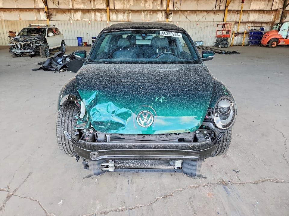 2017 VOLKSWAGEN BEETLE SE 5