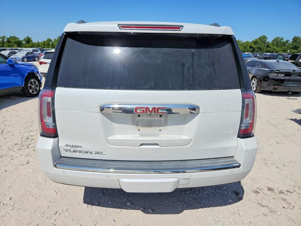 2018 GMC YUKON XL DENALI 6