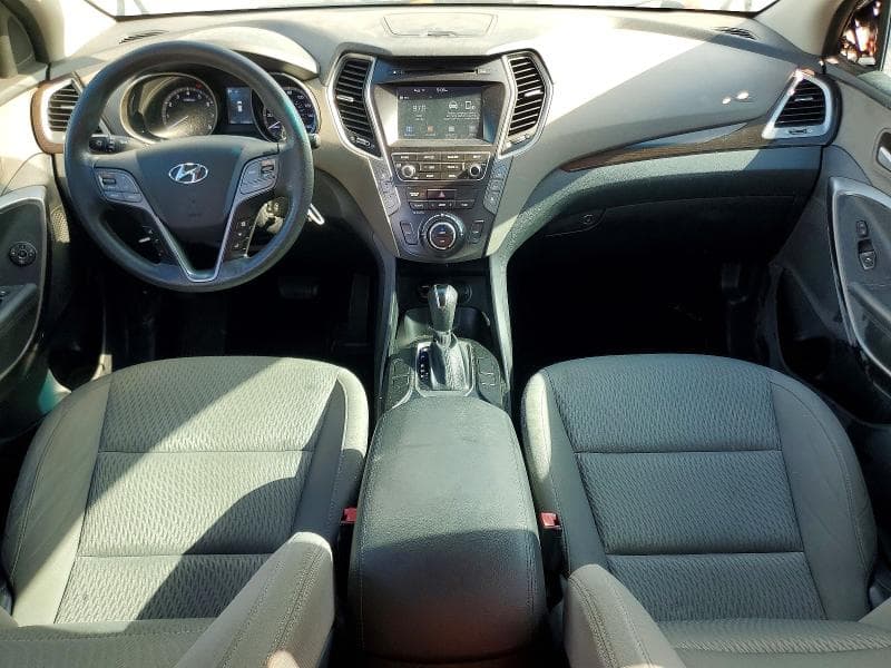 2017 HYUNDAI SANTA FE SE 8