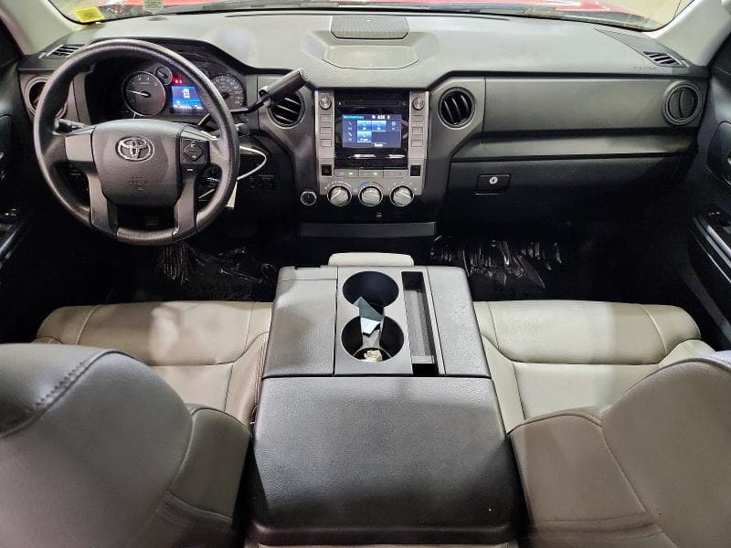 2017 TOYOTA TUNDRA SR 8