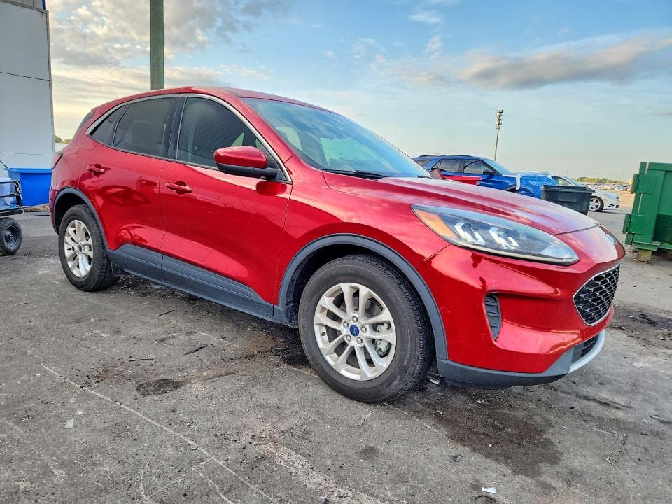 2020 FORD ESCAPE SE 4