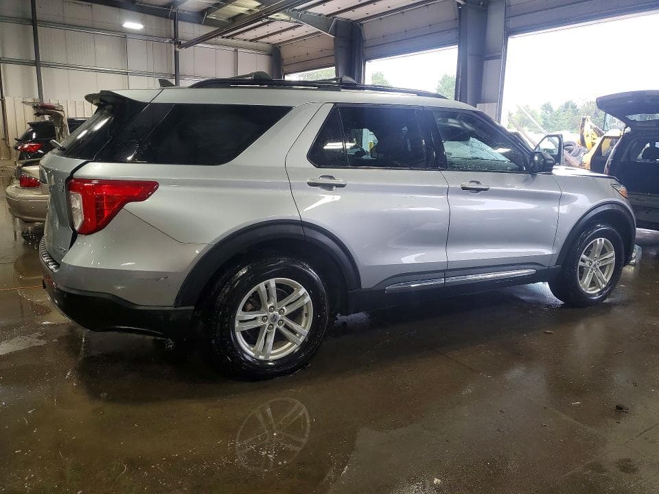 2022 FORD EXPLORER XLT 3