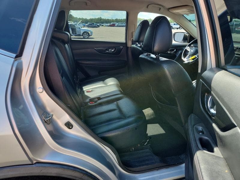 2018 NISSAN ROGUE SL 11