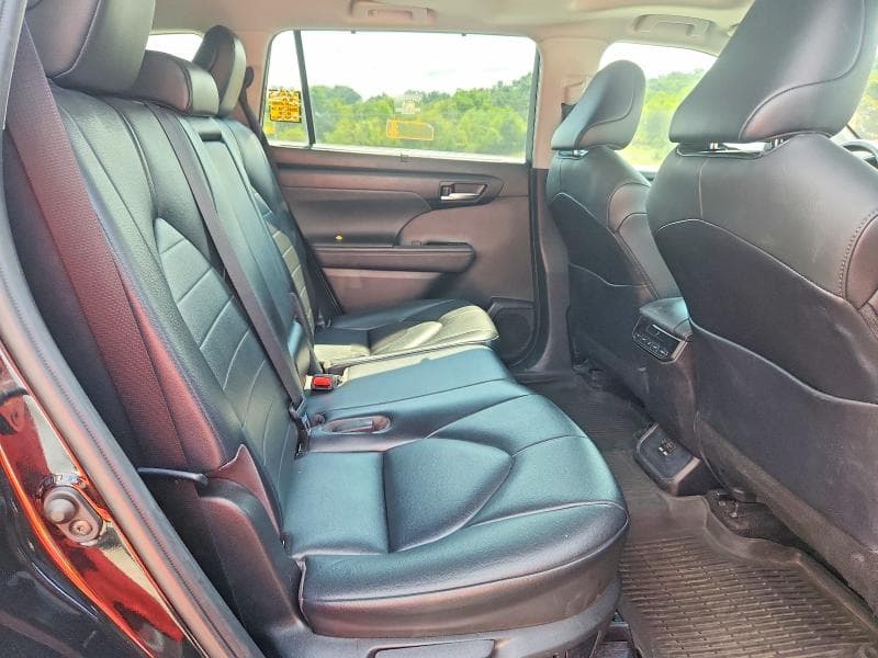 2021 TOYOTA HIGHLANDER HYBRID XLE 11