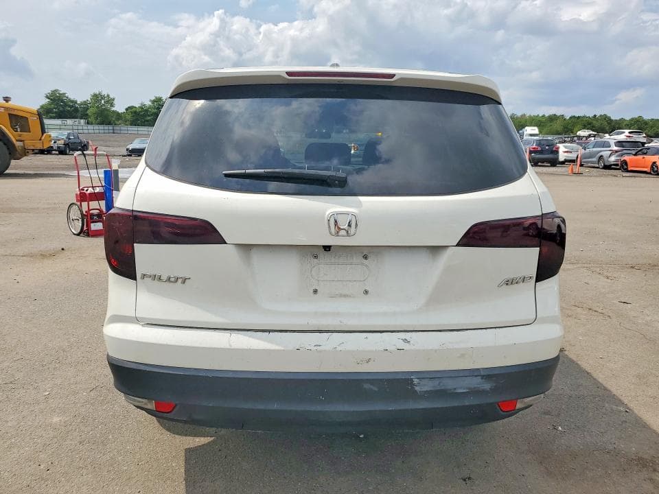2017 HONDA PILOT EX 6
