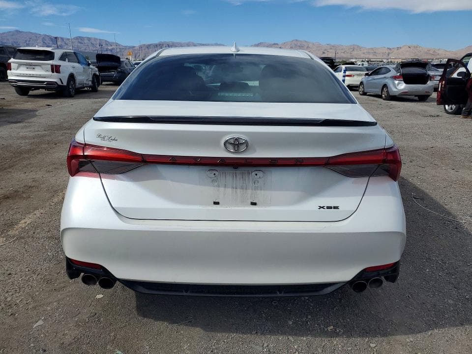 2019 TOYOTA AVALON XSE 6