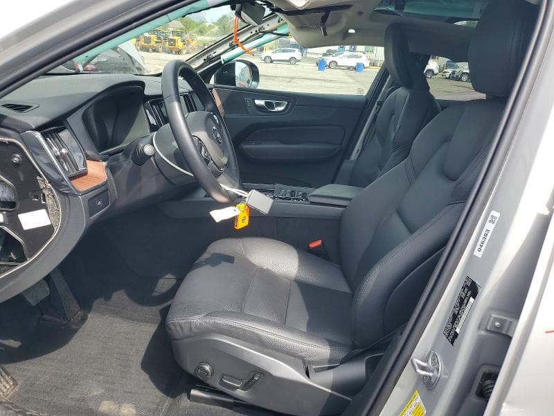 2024 VOLVO XC60 PLUS 7