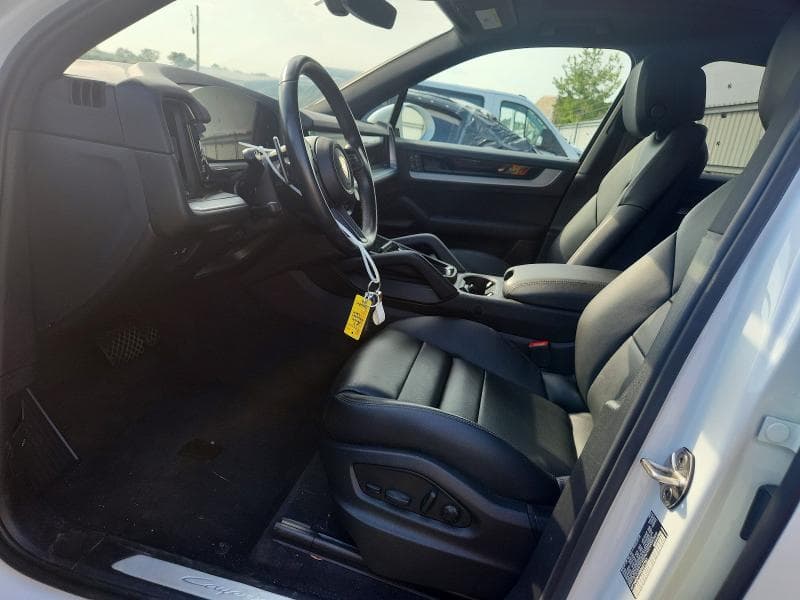 2024 PORSCHE CAYENNE 7