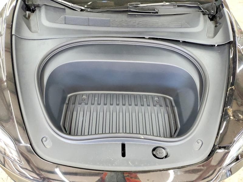 2026 TESLA MODEL 3 11