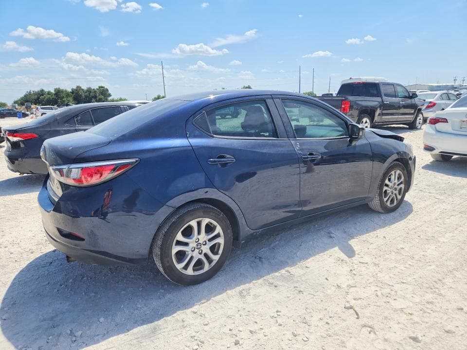 2018 TOYOTA YARIS IA BASE 3