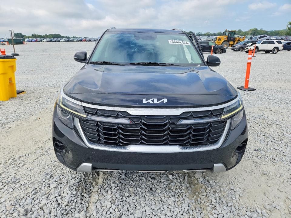 2025 KIA SELTOS S 5