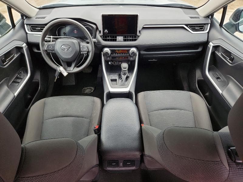 2025 TOYOTA RAV4 LE 8