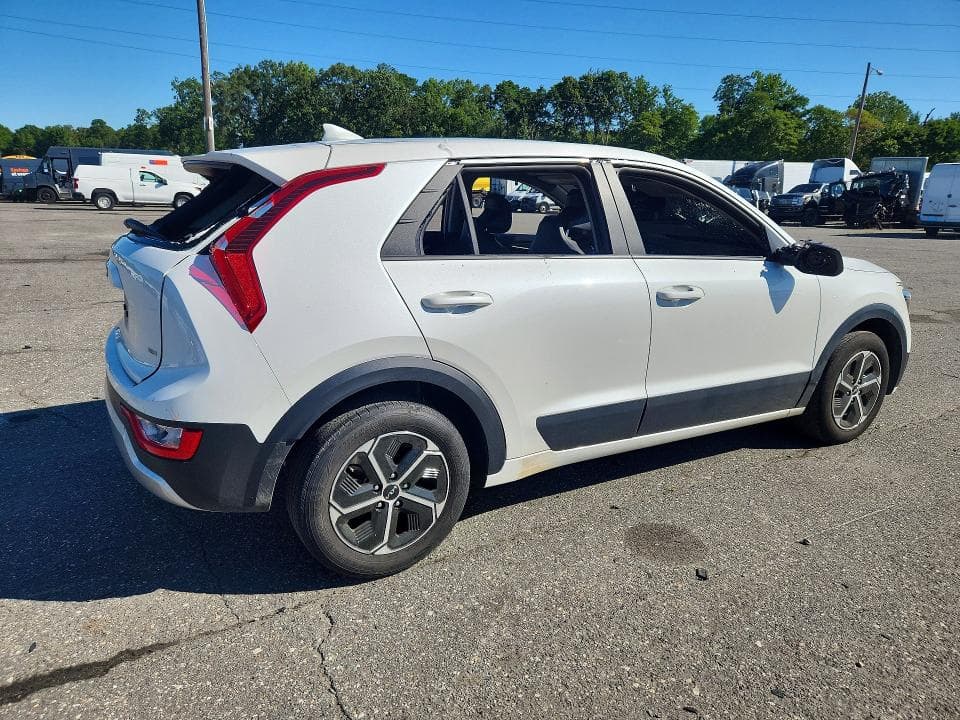2026 KIA NIRO LX 3