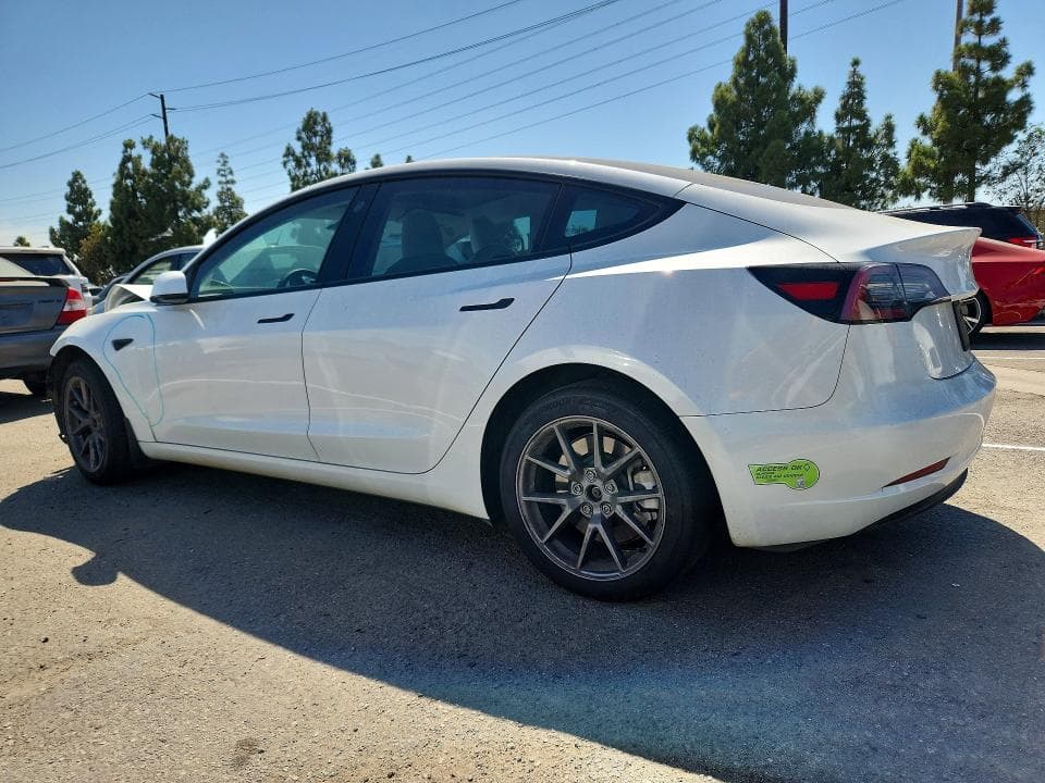 2023 TESLA MODEL 3 2