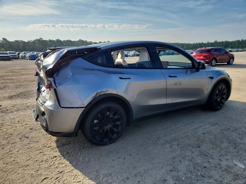 2024 TESLA MODEL Y 3