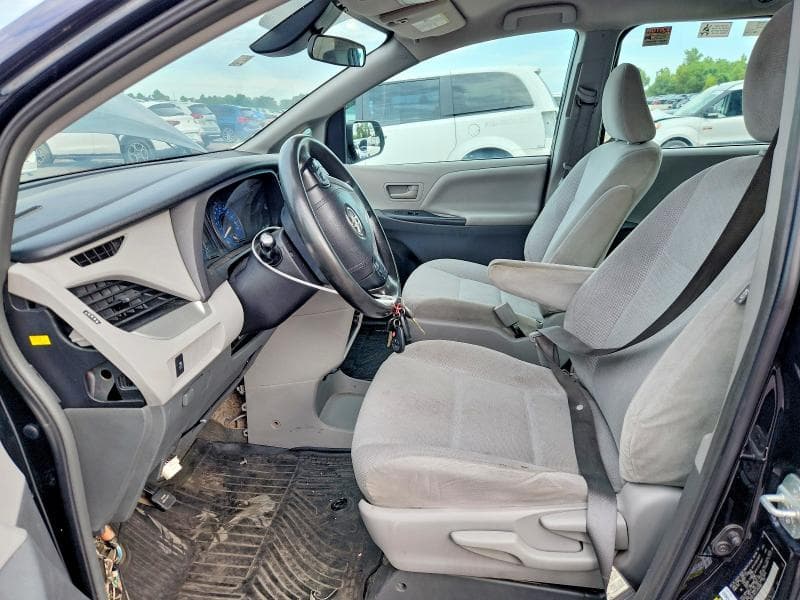 2018 TOYOTA SIENNA L 7