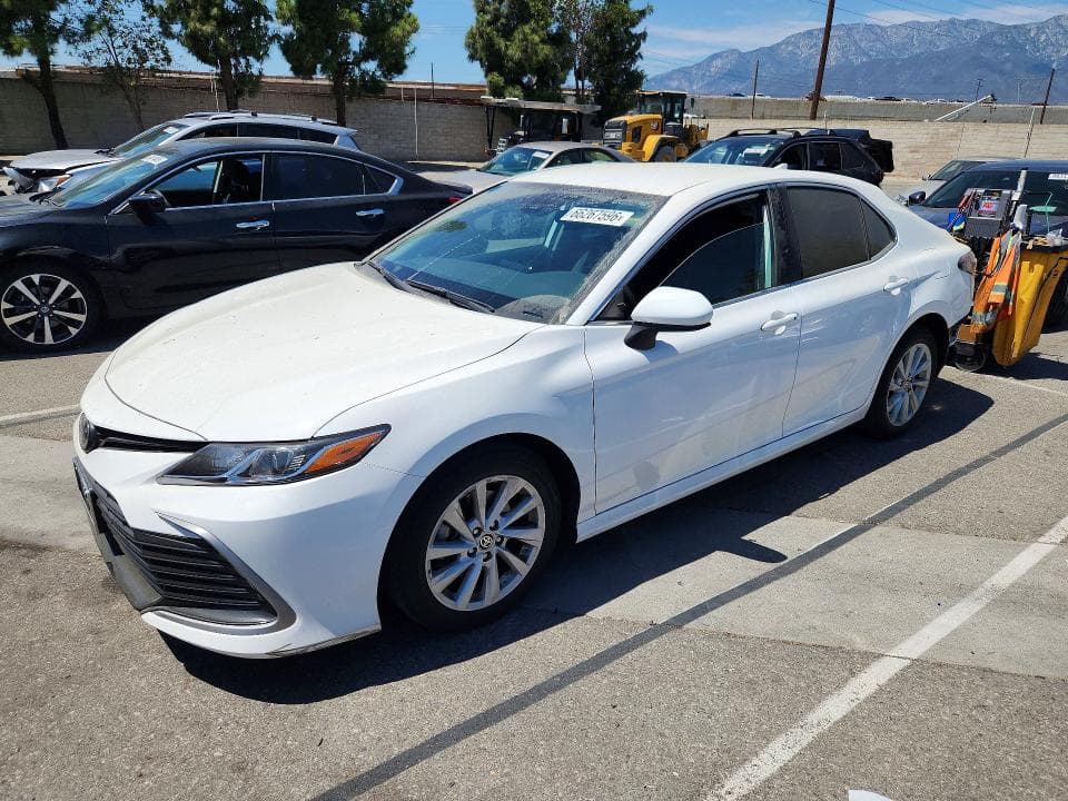 2021 TOYOTA CAMRY LE - 1