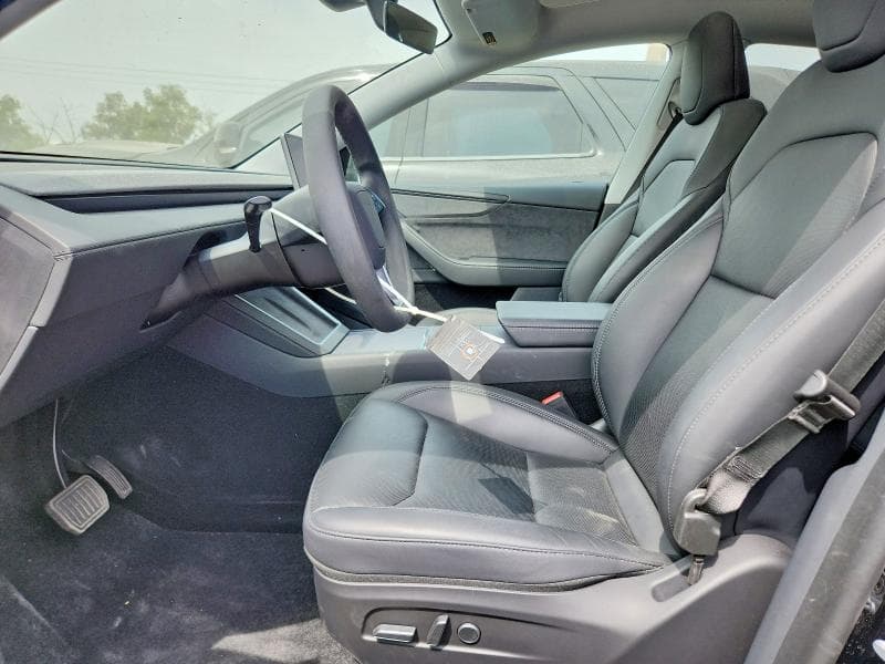 2026 TESLA MODEL Y 7