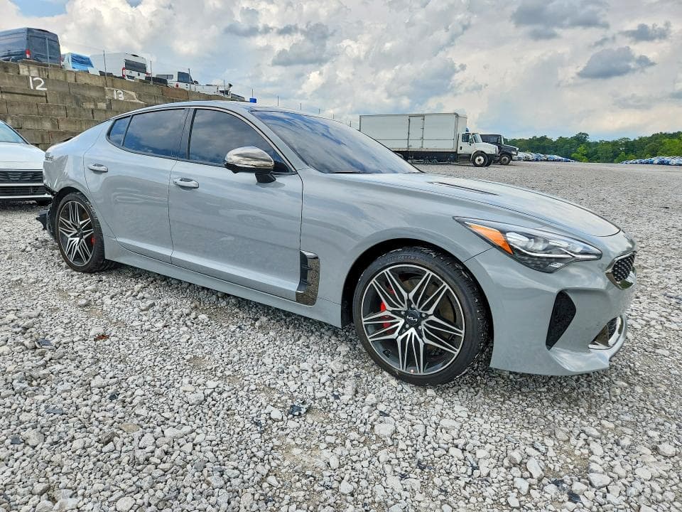 2023 KIA STINGER GT2 4