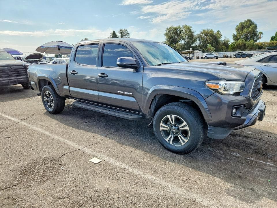 2019 TOYOTA TACOMA TRD SPORT 4