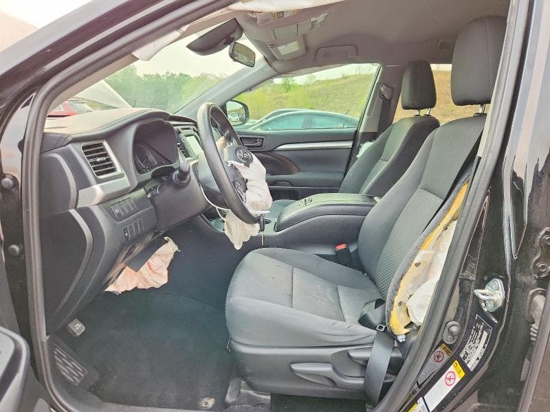 2019 TOYOTA HIGHLANDER LE 7