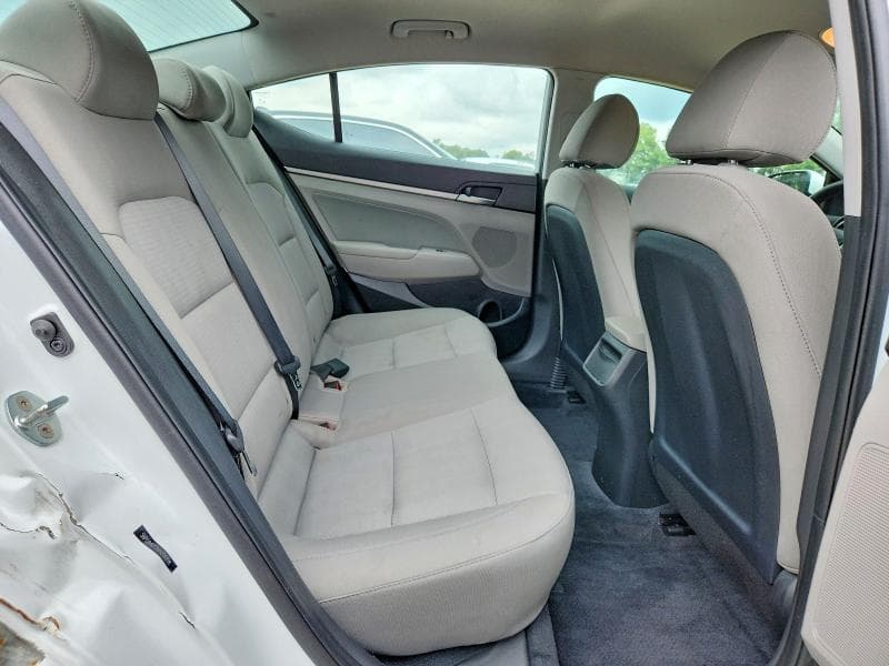 2017 HYUNDAI ELANTRA SE 10