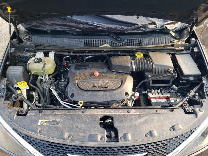 2021 CHRYSLER VOYAGER LXI 12