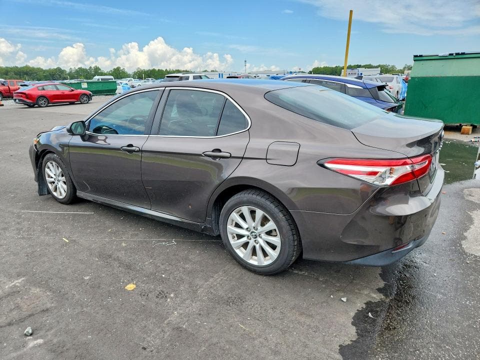 2018 TOYOTA CAMRY LE 2
