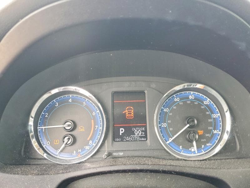 2017 TOYOTA COROLLA LE 9